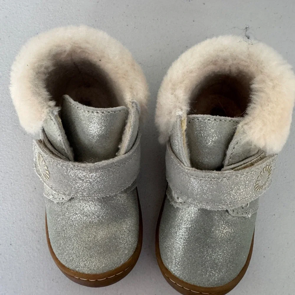 UGG Keelan Glitter Silver Metallic Toddler Boots 1018296T Size 7 Kids Booties